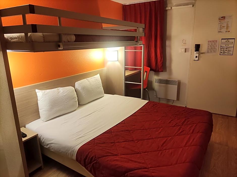 Photo 1 of 25 of Triple Room
