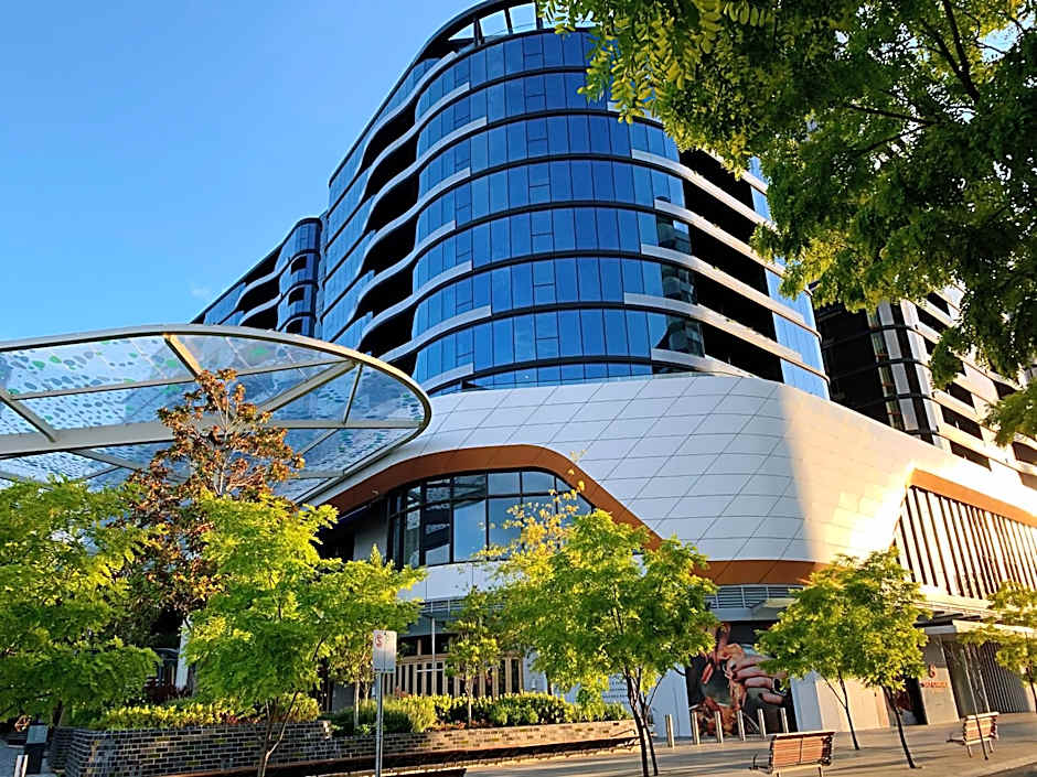 Skygarden Luxury Condo