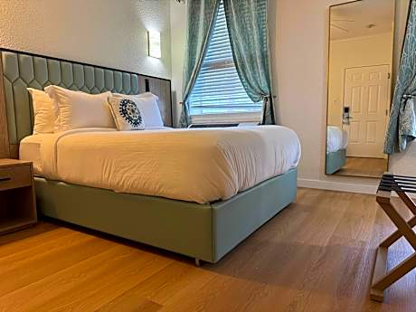 Athens Hotel & Suites