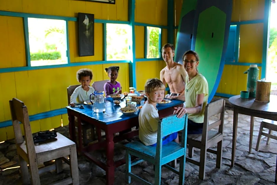 4 Pohon - Les 4 Arbres