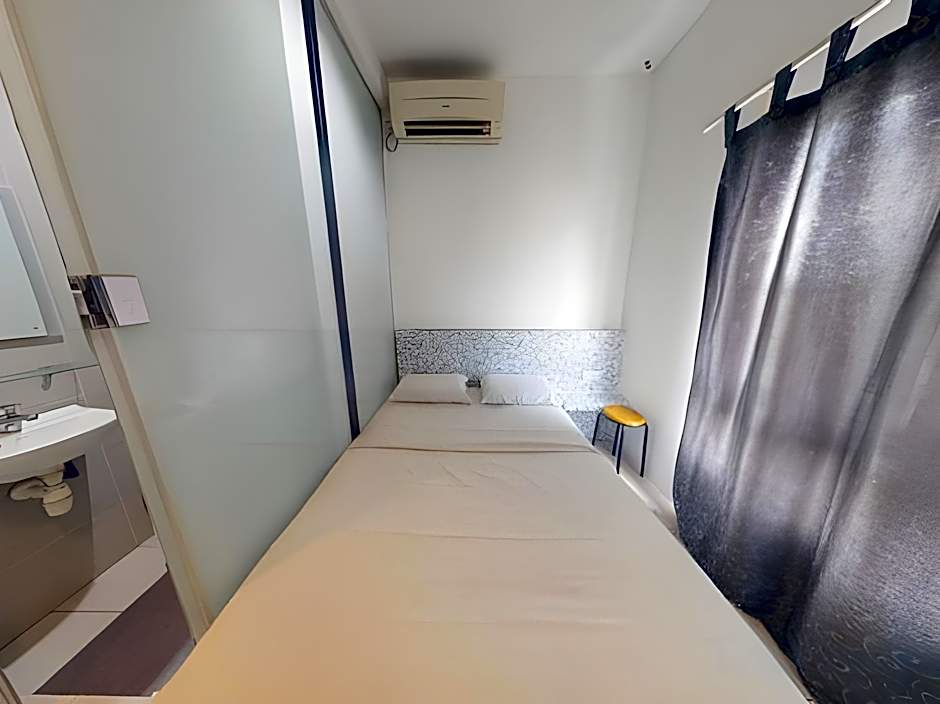 Coastline Hotel