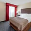 Hawthorn Suites by Wyndham Detroit Warren