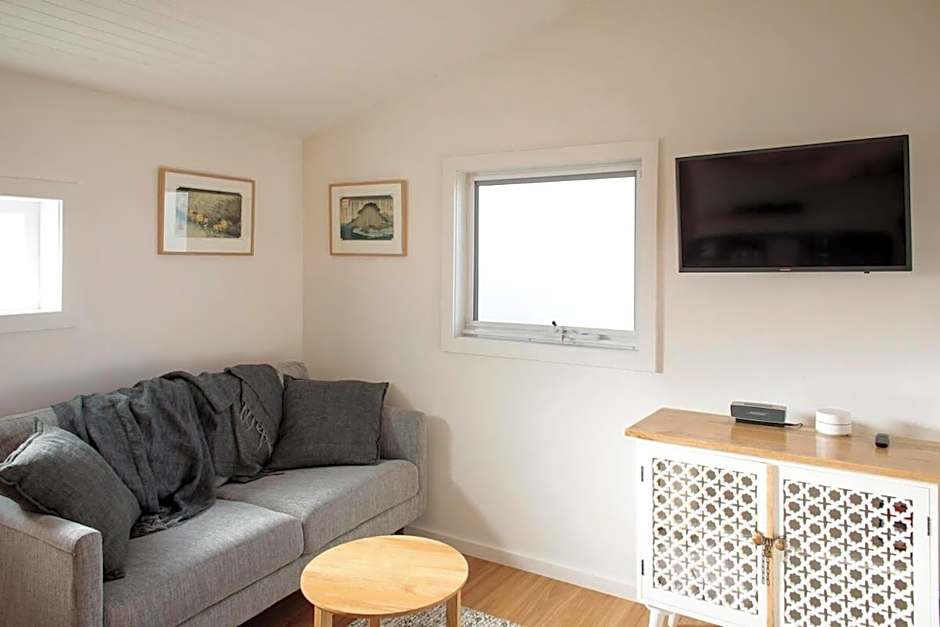 'The Hideout' Private Bungalow in Sandy Bay