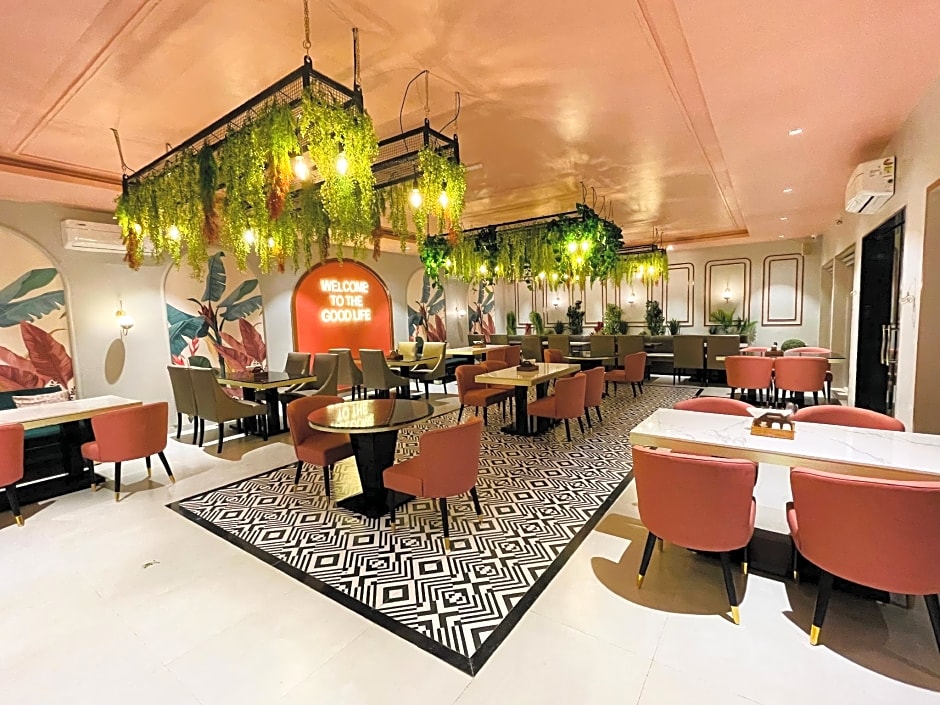 The Ambassador - Hotel & Conference Center