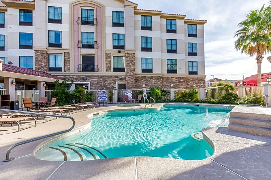 Comfort Inn & Suites Henderson - Las Vegas