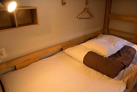 Bed in 4-Bed Mixed Dormitory Room (Adult Only)