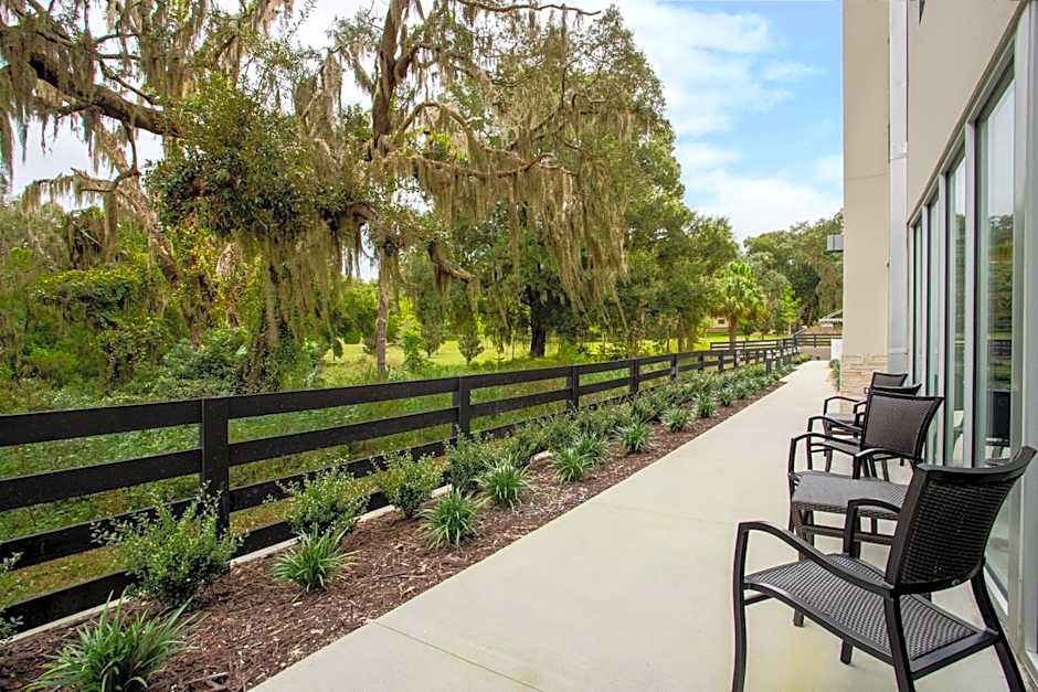 Holiday Inn Express And Suites Deland South By IHG