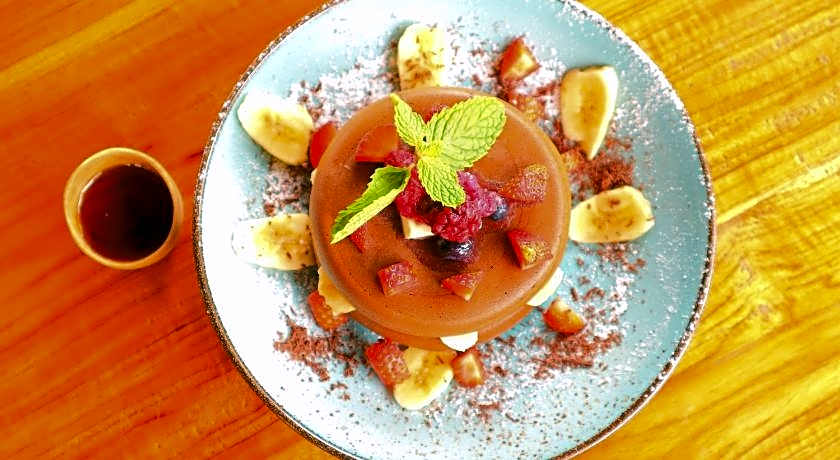 seno guesthouse and cafe