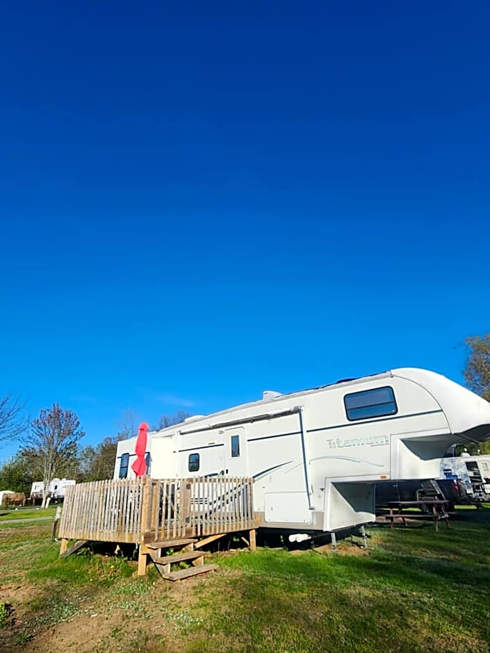 Orchard Queen Motel & Rv Park