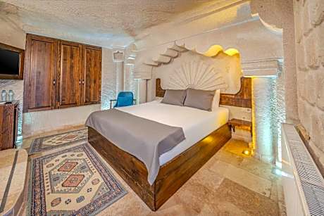 Junior Suite with Balcony