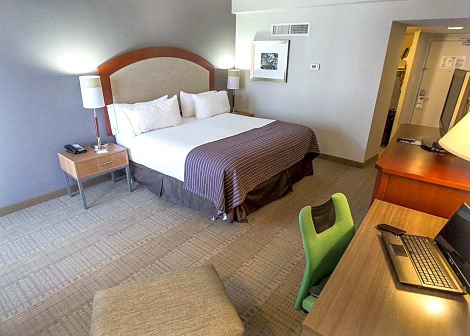 Holiday Inn Express St. Louis Central West End, an IHG Hotel