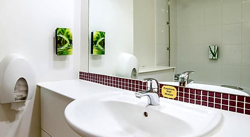 OYO Lakeside Haydock Hotel St Helens