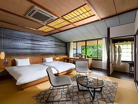 Deluxe Twin Room 202