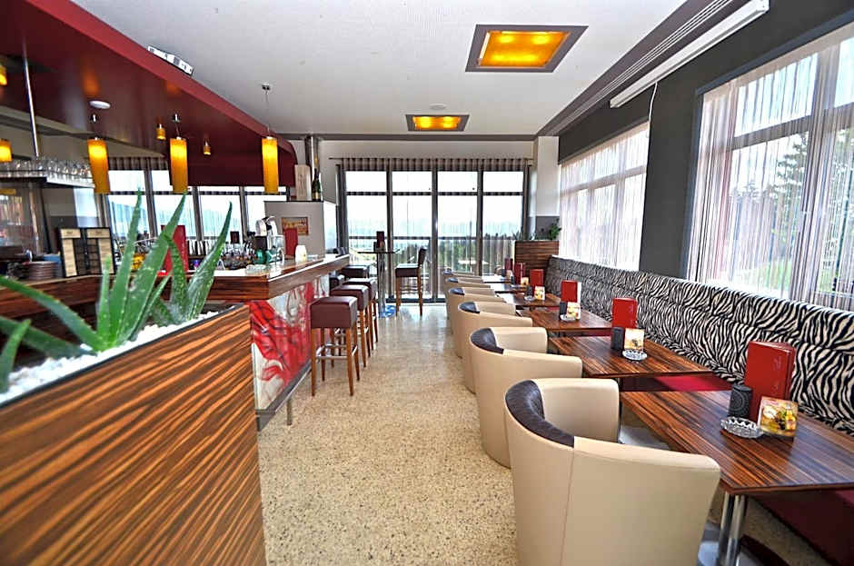 G.H. Knoll "Proellhofer" Cafe Bar Hills