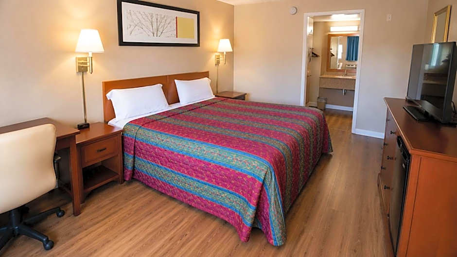 Segovia Lodge Junction TX I -10