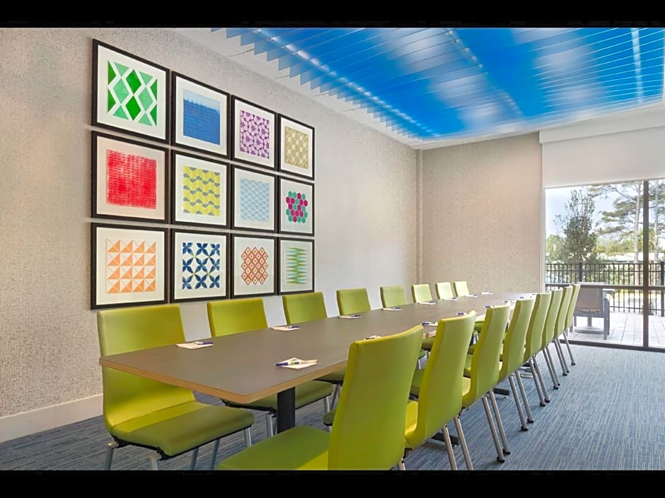 Holiday Inn Express Hotel & Suites Canton By IHG
