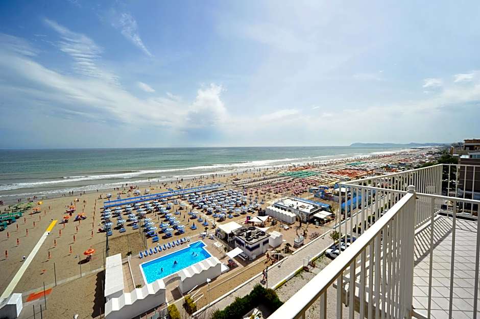 Hotel Fedora Riccione - FRONTE MARE