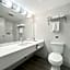 Coast Abbotsford Hotel & Suites
