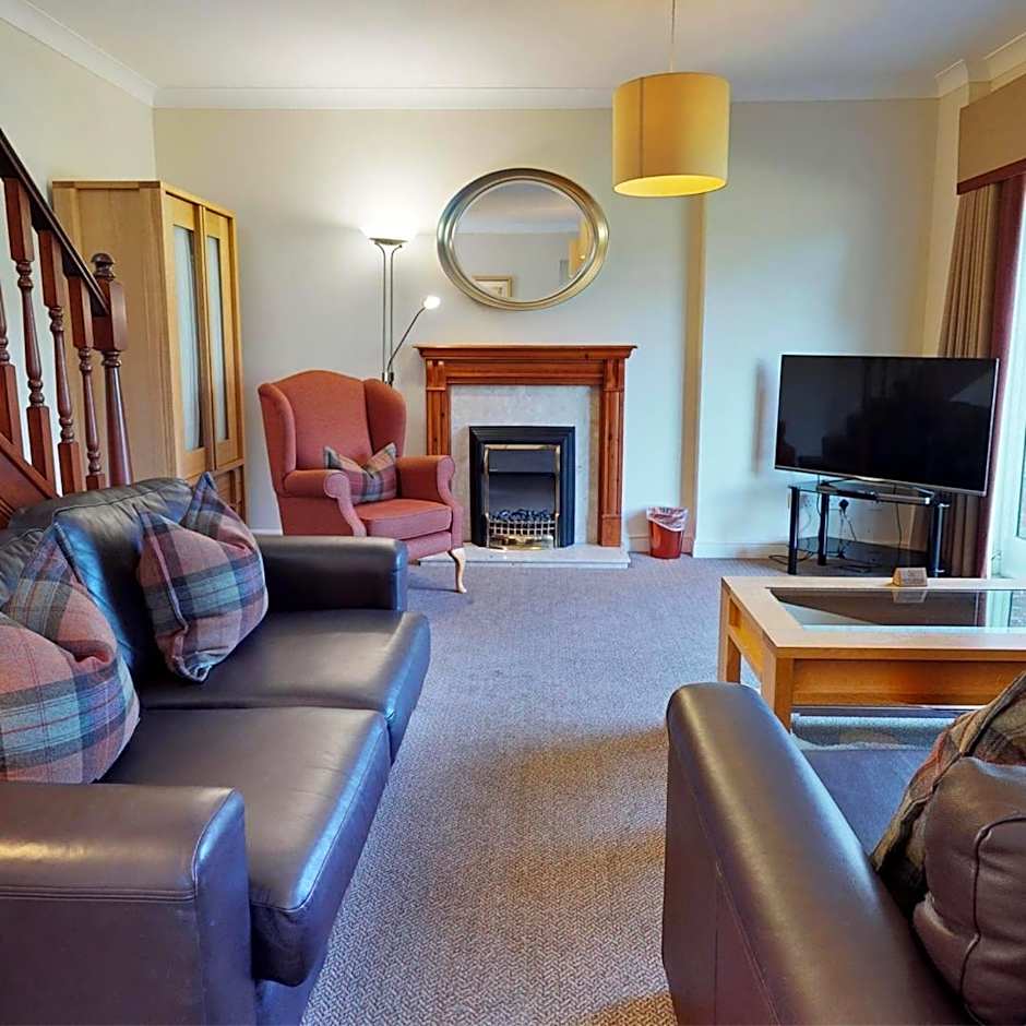 Elmers Court Hotel