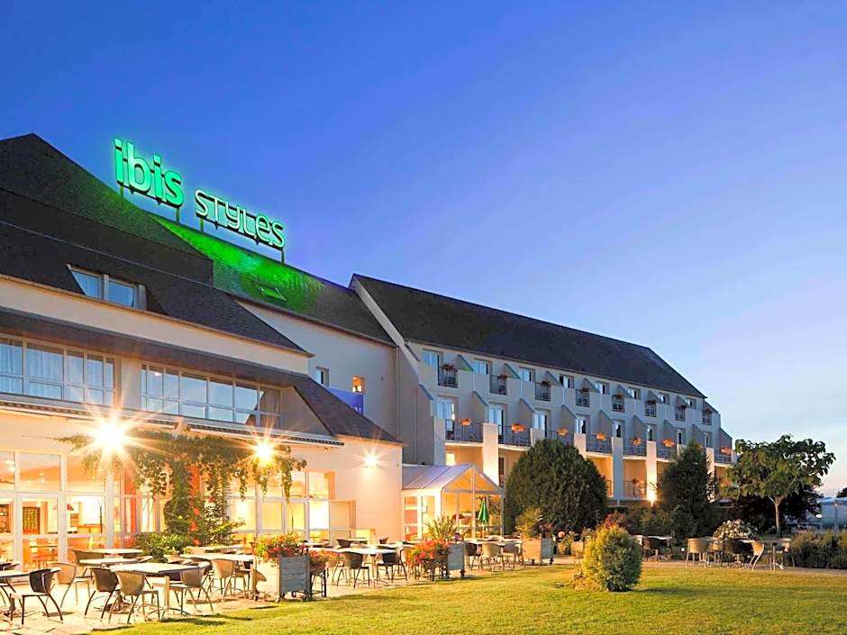 Ibis Styles Chinon