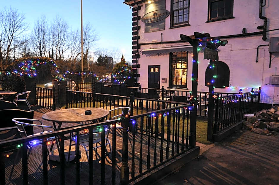 The Roundabout Hotel