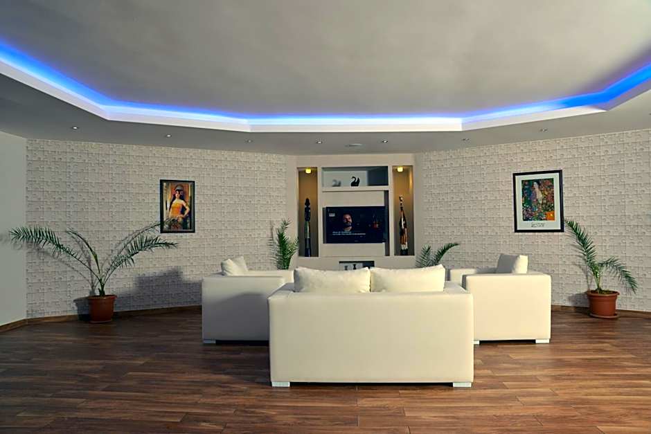 Sundia By Liberty Suncity