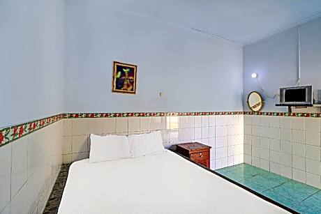 SPOT ON Room without Air Conditioning