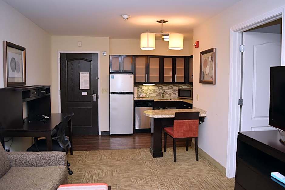 Staybridge Suites Syracuse Liverpool By IHG