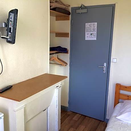 Single Room with Shared Bathroom