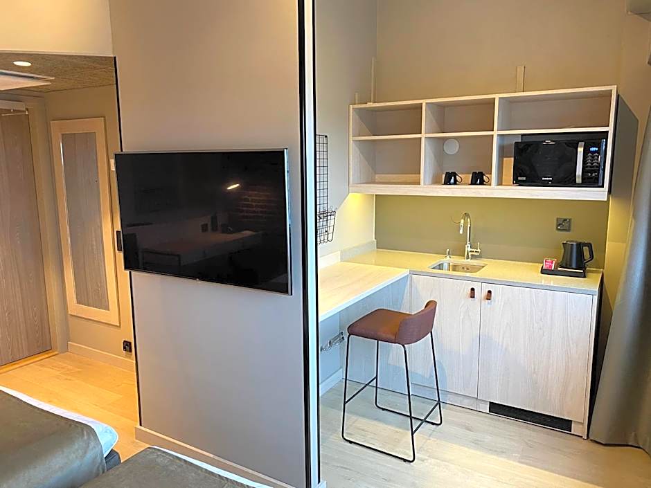 Skyline Airport Hotel