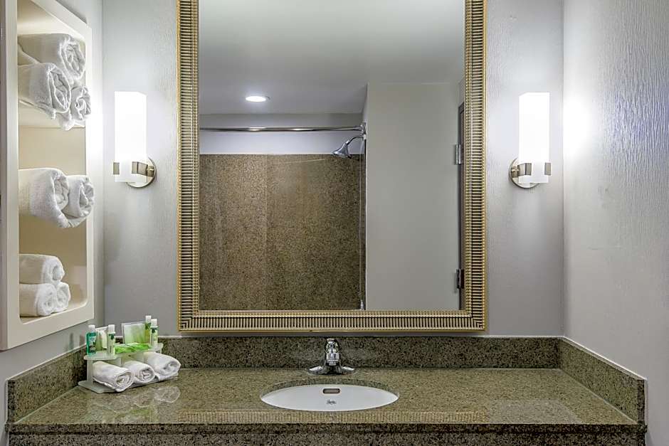 Holiday Inn Express & Suites Cooperstown by IHG