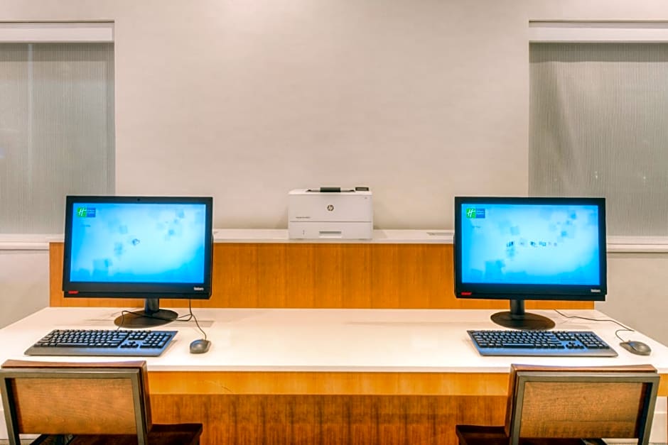 Holiday Inn Express Newberg - Wine Country by IHG