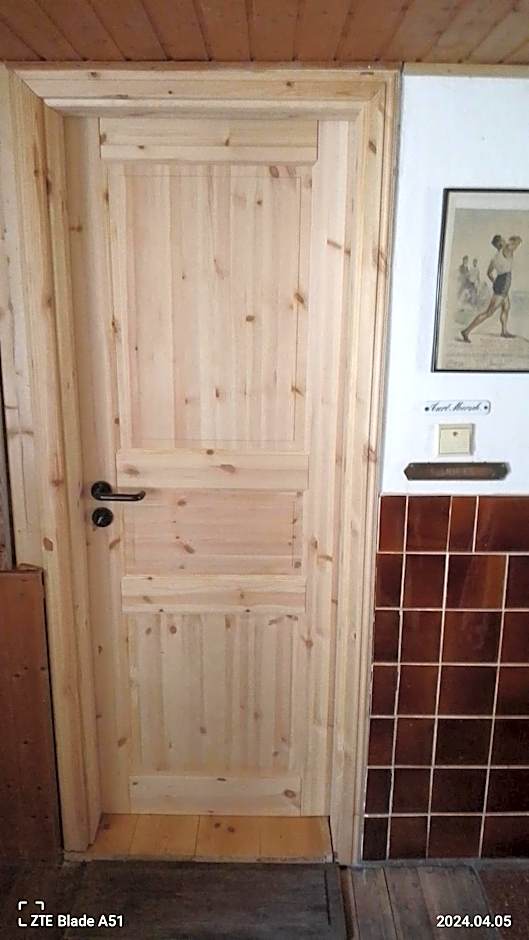 RUHIG UND SPARTANISCH WOHNEN in Lichtenwalde 1