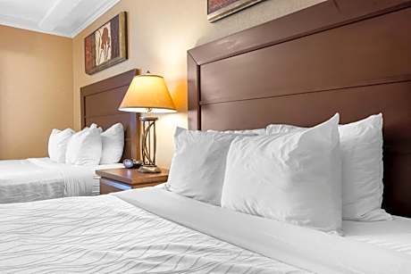 Queen Room with Two Queen Beds - Non-Smoking