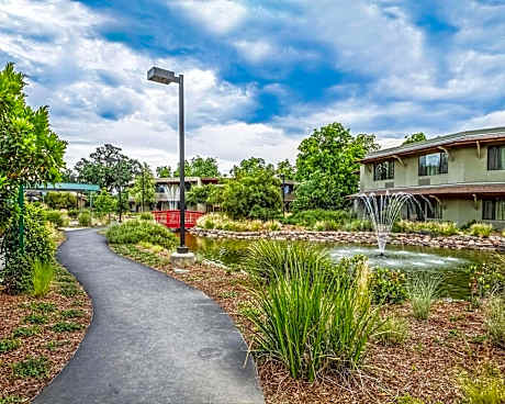 Gaia Hotel & Spa Redding, an Ascend Collection Hotel