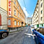 Self-Check-In Hotel Adlon