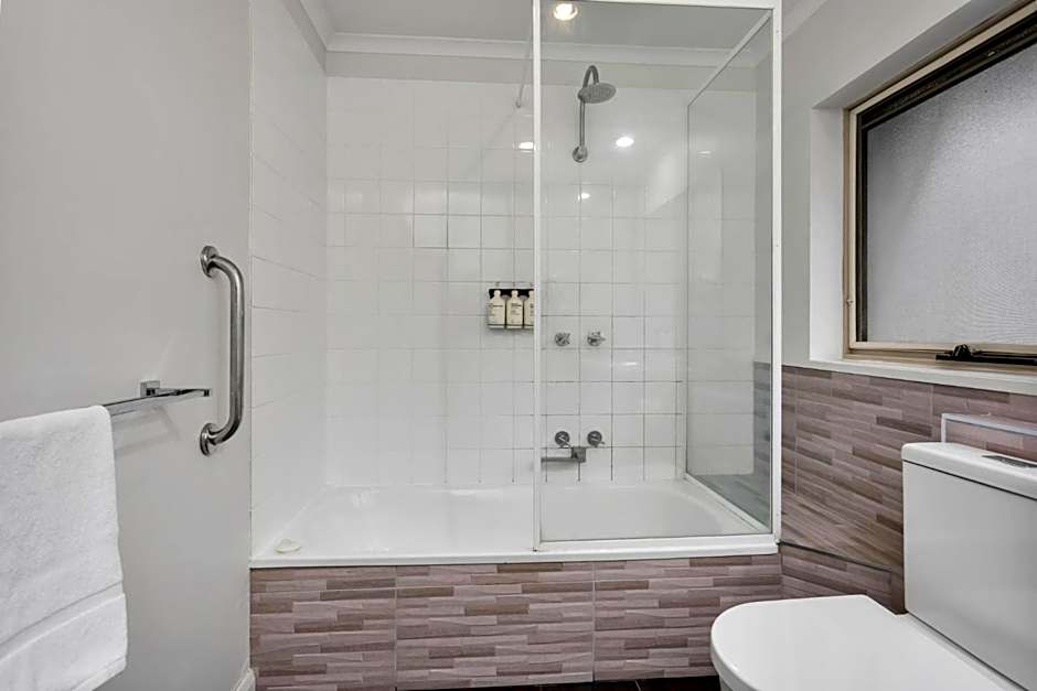 Elphin Motel & Serviced Apartments