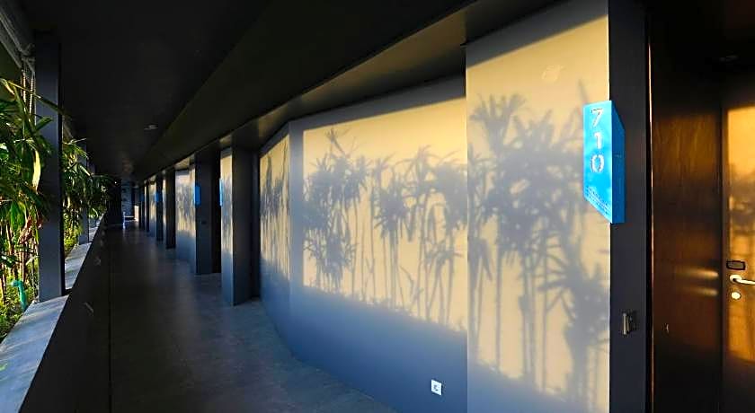 Ize Hotel Seminyak