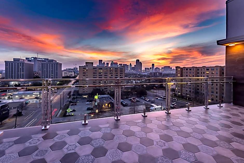 Element Dallas Downtown East