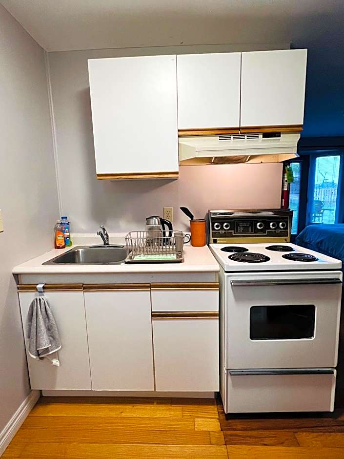 Lee's Ocean Peek B & B