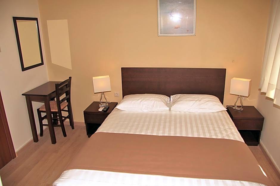 Rea Hotel
