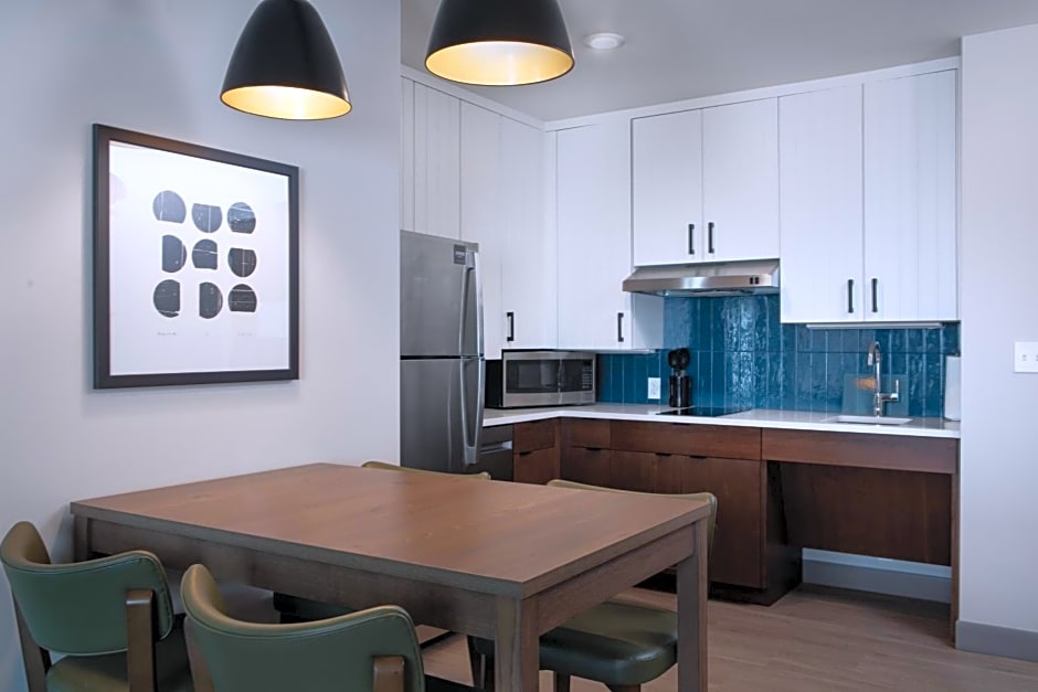 Staybridge Suites - Iowa City - Coralville, an IHG Hotel