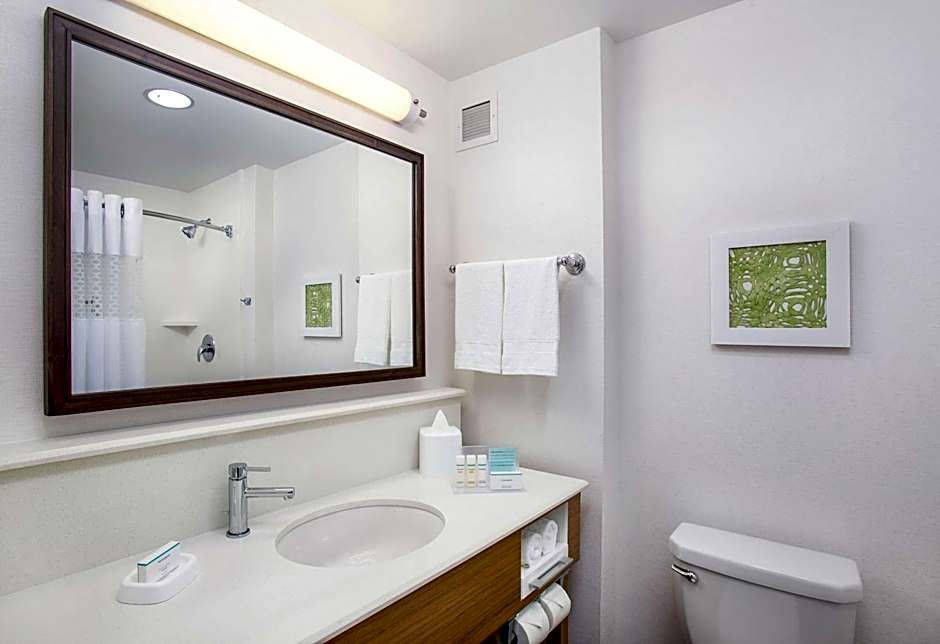 Hampton Inn By Hilton & Suites Oahu/Kapolei, HI
