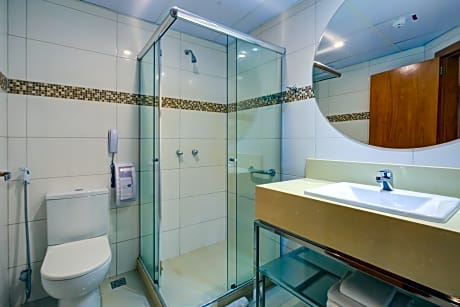 Double Deluxe Twin Beds