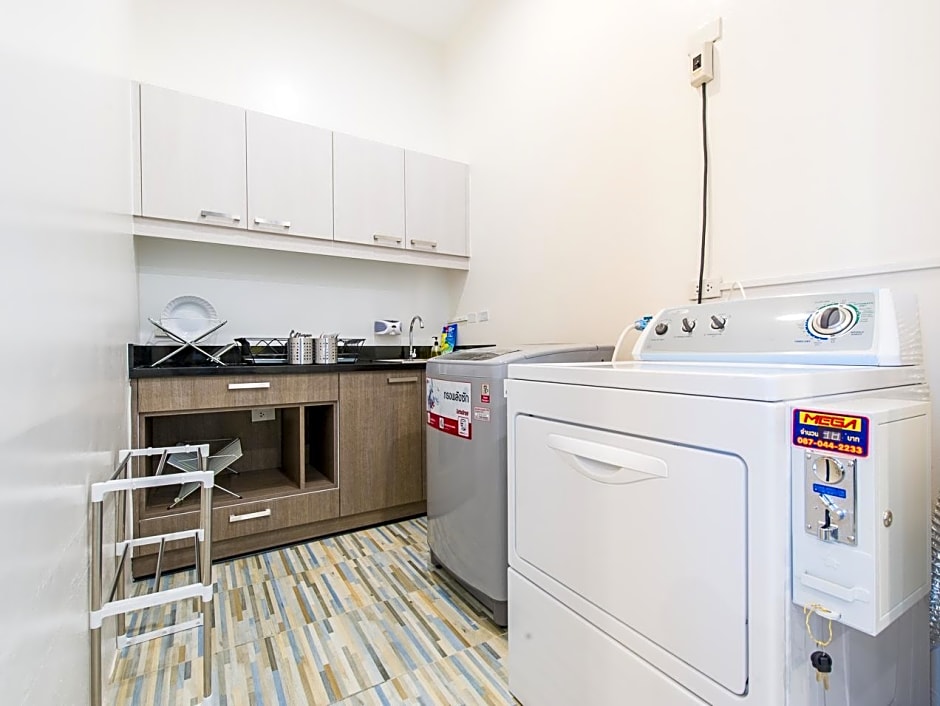 Matchbox Bangkok Hostel