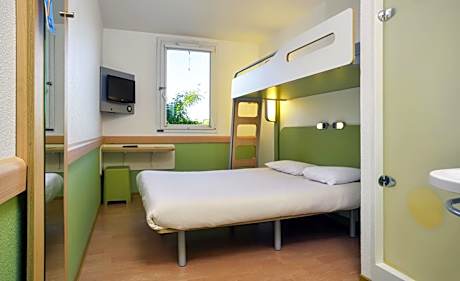 Triple Room with One Double Bed and One Bunk Bed