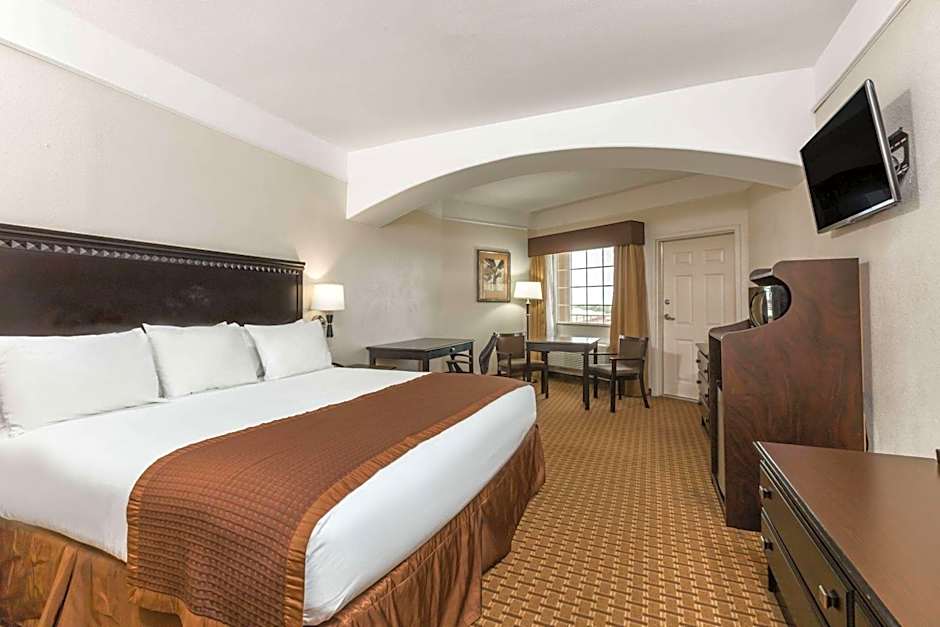 Baymont by Wyndham Galveston