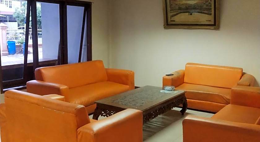 OYO 90487 Wisma Kuta Karang Baru