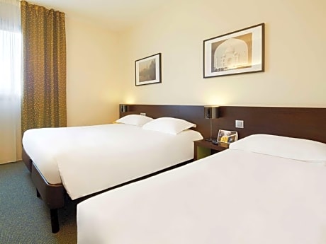 Standard Room - 3 Single Beds