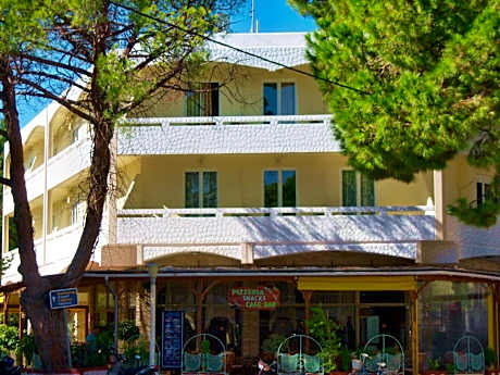 Fantasia Hotel Apartments